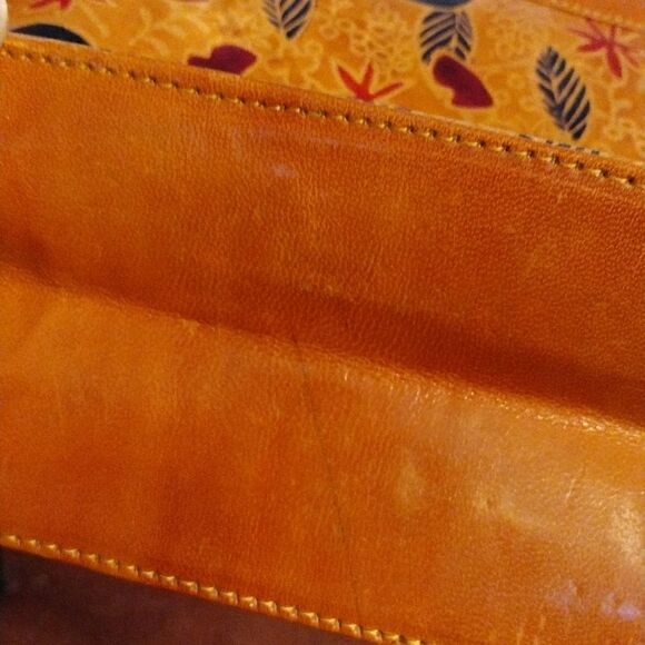 Fair Trade by Contigo leather tote - Picture 7 of 7